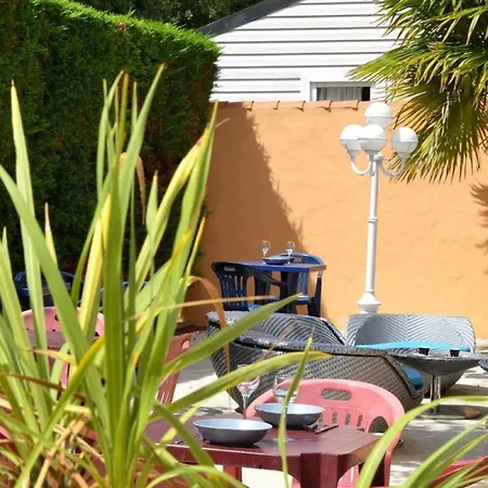 Parque de Campismo Mobil-home Confortable Avec Terrasse à - Api-1-52-1117