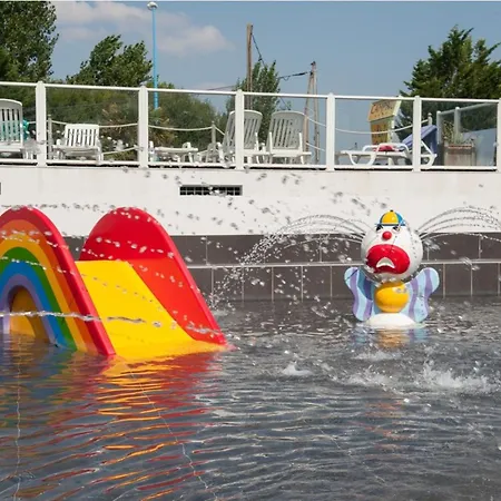 Mobil-home Confortable Avec Terrasse A Saint-jean-de-monts - Api-1-52-1117 营地 圣让-德蒙