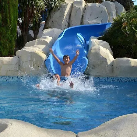 Mobil-home Confortable Avec Terrasse A - Api-1-52-1117 Campingplatz *