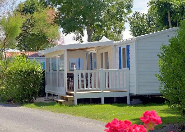 Mobil-home Confortable Avec Terrasse à Saint-jean-de-monts - Api-1-52-1117 Parque de Campismo